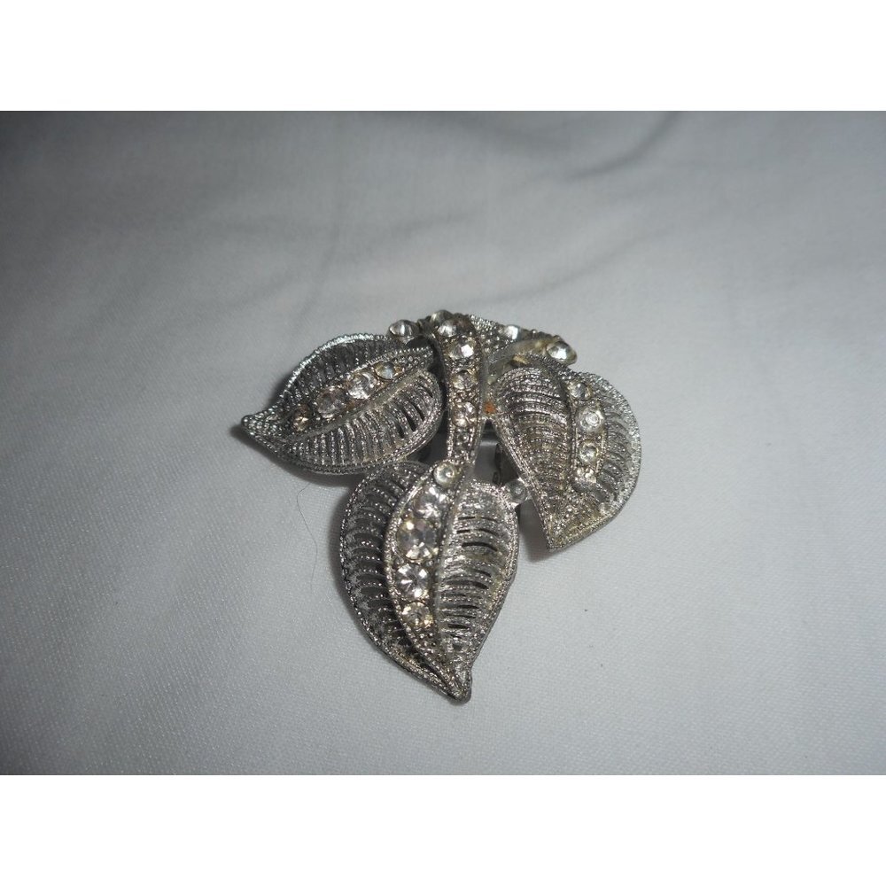 Vintage Estate Rhinestone Leaves Scarf Buckle Scarf Clip ornate